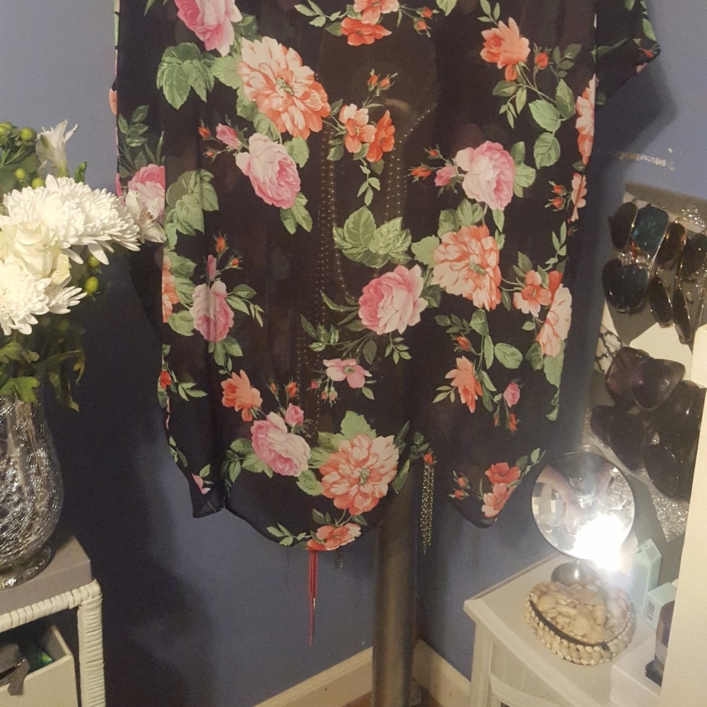 Black floral kimono NWOT - Picture 3 of 4
